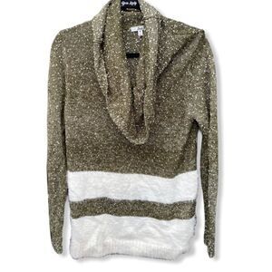 Bass Cowl Neck‎ Sweater